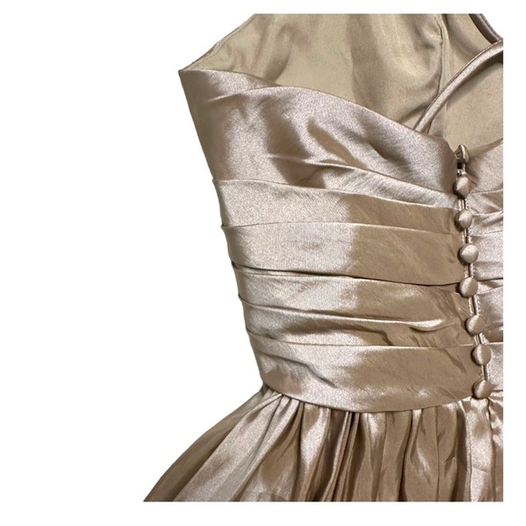 Watters & watters nude sheen A line bridesmaid dress size 2 - Picture 12 of 17